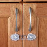 Универсальный защитный замок для дверей Clippasafe CL85