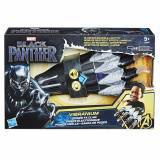 Интерактивная игрушка  Hasbro "Когти Чёрной Пантеры" (25 см, свет, звук)
