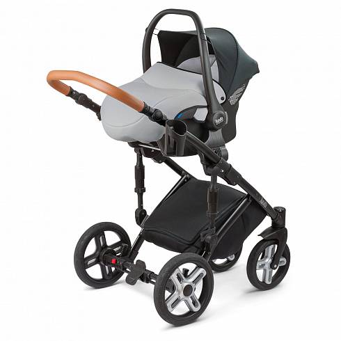 Nuovita Авто-люлька Carro / цвет Nero/Черный