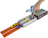 Hot Wheels Переносной игровой набор Race Case