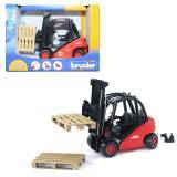 Bruder  02-511 Погрузчик вилочный Linde H30D с паллетами