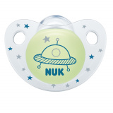 Nuk Соска-пустышка ортодонтическая из силикона Night & Day с контейнером, размер 1 / цвет белый, Ракета