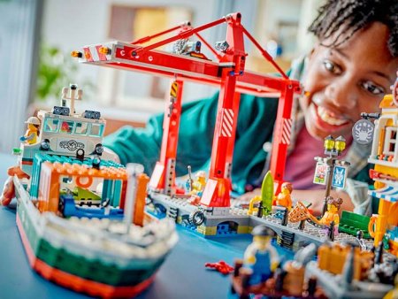 Lego Конструктор City "Морской порт с грузовым судном"