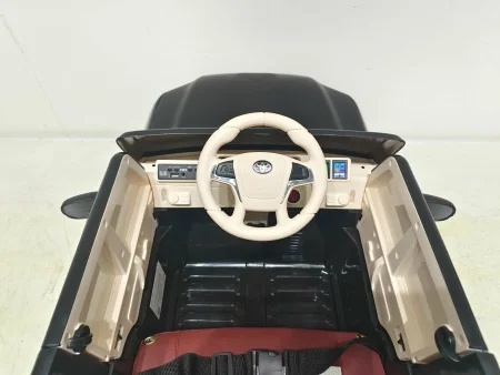 Джип Toyota LC200 2688 (Черный)