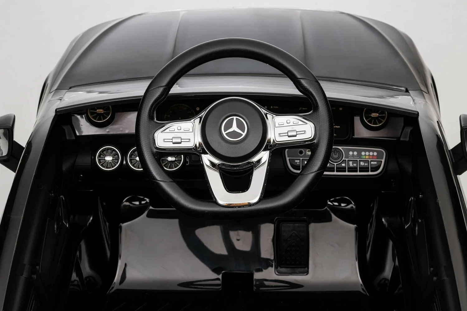 Toyland Электромобиль Mercedes Benz CLA45