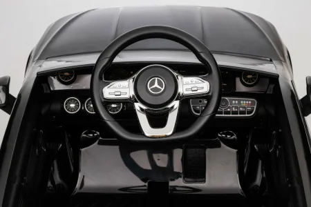 Автомобиль Mercedes Benz CLA45  (Черный краска)