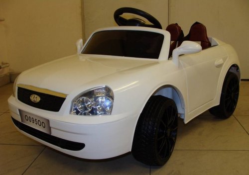 RiverToys Детский электромобиль O095OO Lada Priora / цвет белый