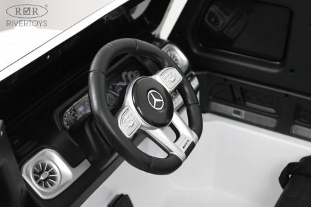 Rivertoys Электромобиль Mercedes-AMG G63 / цвет белый