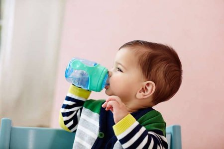 Avent  Серия Comfort Чашка поильник 200 мл.,  от 6 месяцев, цвет голубой / Артикул:  SCF551/05