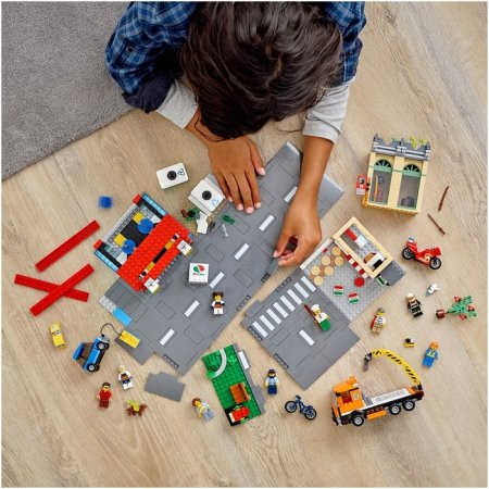 LEGO City Конструктор "Центр города" 60292