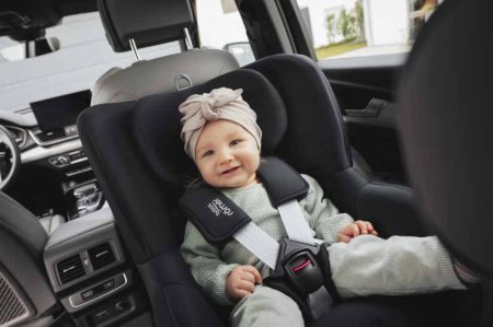 Britax Roemer Автокресло Dualfix M Plus (0-18 кг) / цвет Space Black (черный)