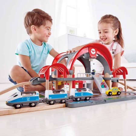Hape Игровой набор "Станция Гранд Сити"