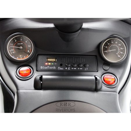 Z002ZZ-B Толокар Toyota Land Cruiser 300 (Розовый)
