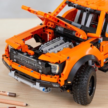 Lego Technic Конструктор Ford F-150 Raptor 42126