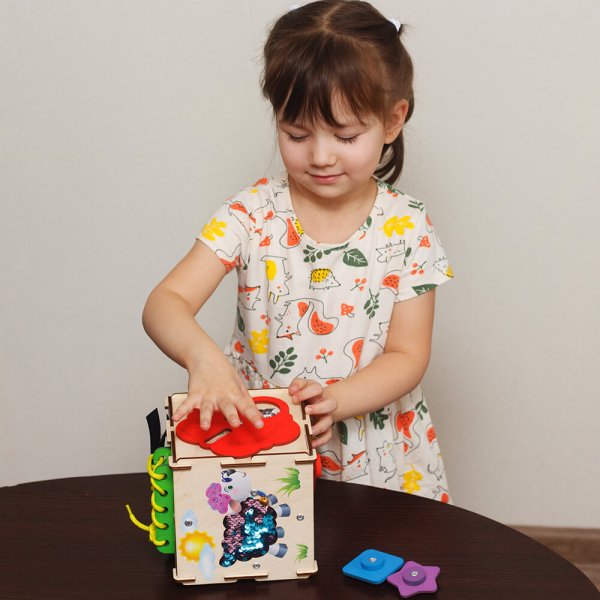 Yoshatoys Бизикуб "Барашек"