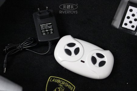 E777EE Электромобиль Lamborghini Urus  (Красный)