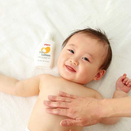 Pigeon Детский лосьон-молочко Baby Lotion с аминокислотами и керамидами, 120 мл / цвет белый