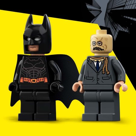 Lego Super Heroes Конструктор "Бэтмобиль "Тумблер": схватка с Пугалом" 76239