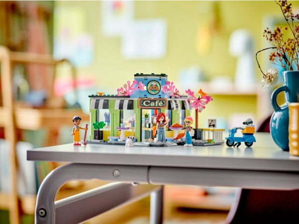 Lego Friends Конструктор "Кафе в Хартлейк-Сити"