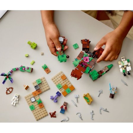 LEGO Minecraft Конструктор "Мерзость из джунглей", 489 деталей