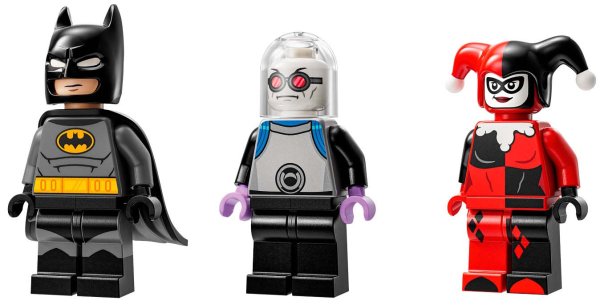 Lego Super Heroes Конструктор "Бэтмен на Бэтмобиле против Харли Квинн и Мистера Фриза"