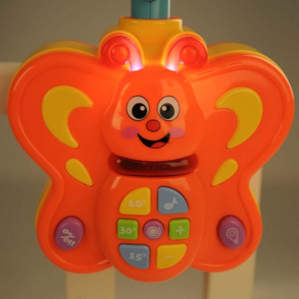 Баюшка Музыкальный мобиль "Зверушки" Бабочка /цвета в ассортименте