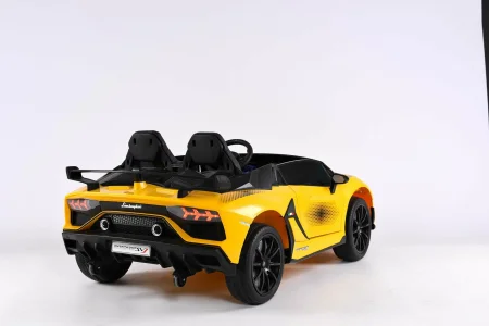 Автомобиль Lamborghini Aventador 019  (Желтый)