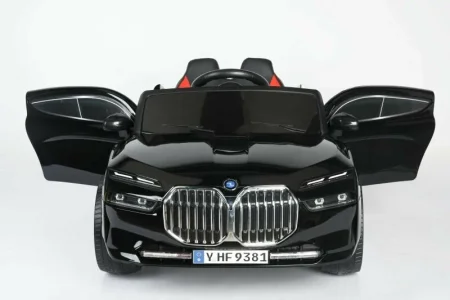 Автомобиль BMW i7 9381 (Черный краска)