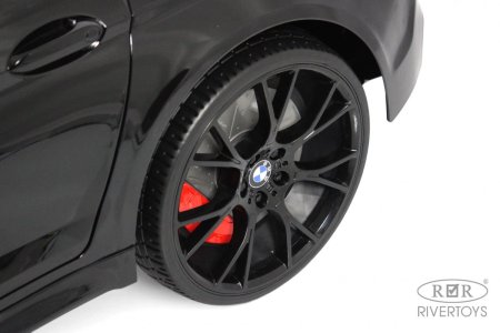 A555MP Электромобиль BMW M5 Competition (Черный глянец)