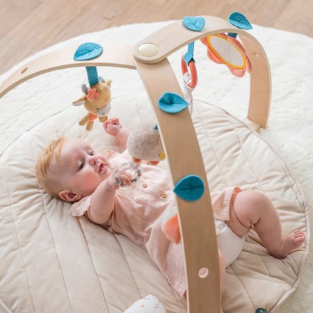 Коврик детский игровой круглый Nattou MILA ZOË LANA Корова, Ёжик, Кот с деревянной аркой 266185