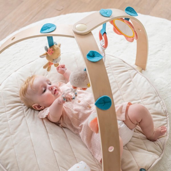 Коврик детский игровой круглый Nattou MILA ZOË LANA Корова, Ёжик, Кот с деревянной аркой 266185