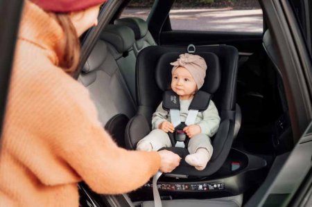 Britax Roemer Автокресло Dualfix M Plus (0-18 кг) / цвет Space Black (черный)