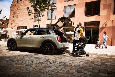 Easywalker Прогулочная коляска Turn by Mini / цвет Manchester Green (хаки)