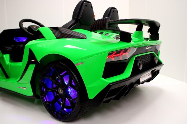 Rivertoys Электромобиль Lamborghini Aventador SVJ (A111MP) / цвет зеленый
