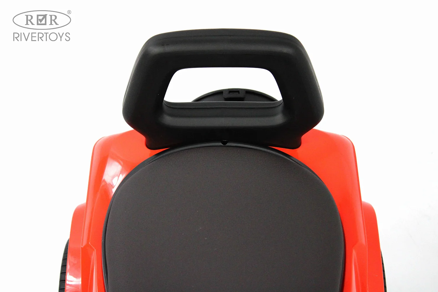 Rivertoys Толокар Mercedes-Benz GL63, с ручкой