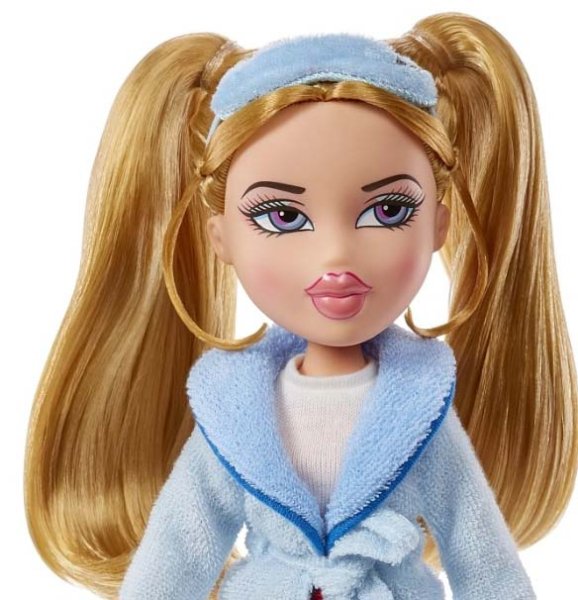 (м.) Братц Кукла Хлоя Slumber Party с аксессуарами Bratz