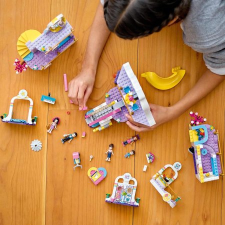 Lego Friends Конструктор "Торговый центр Хартлейк Сити" 41450