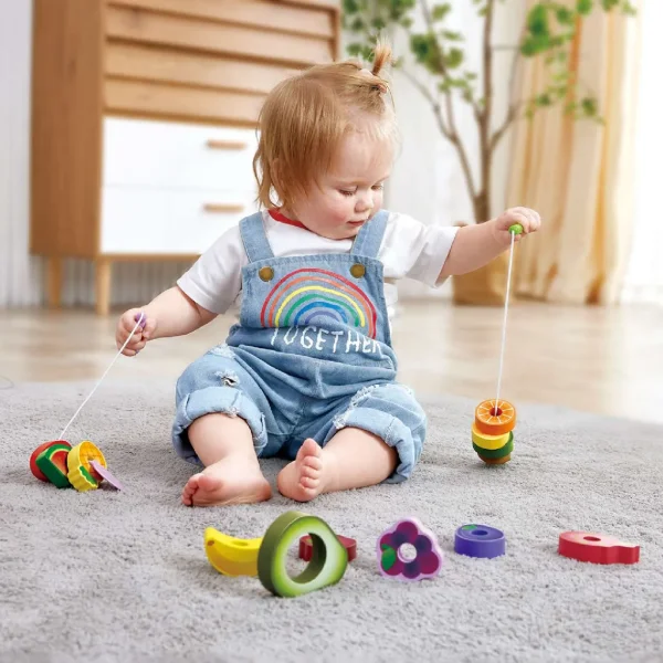 Hape Игрушка-шнуровка деревянная Веселые гусеницы / разноцветная