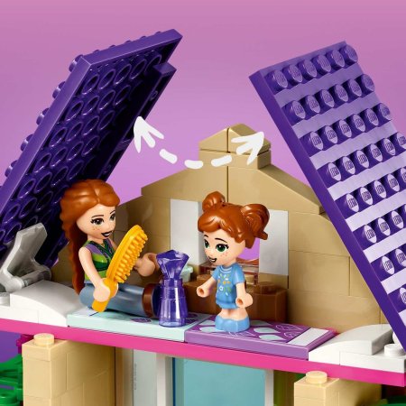 LEGO Friends Конструктор "Домик в лесу"