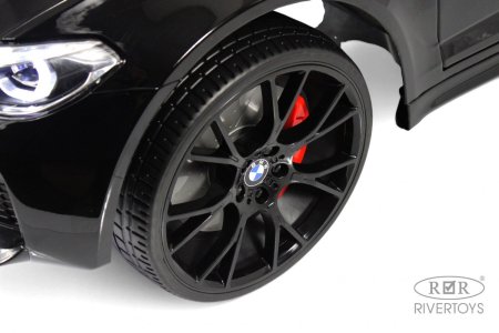 A555MP Электромобиль BMW M5 Competition (Черный глянец)
