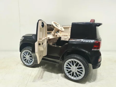 Джип Toyota LC200 2688 (Черный)