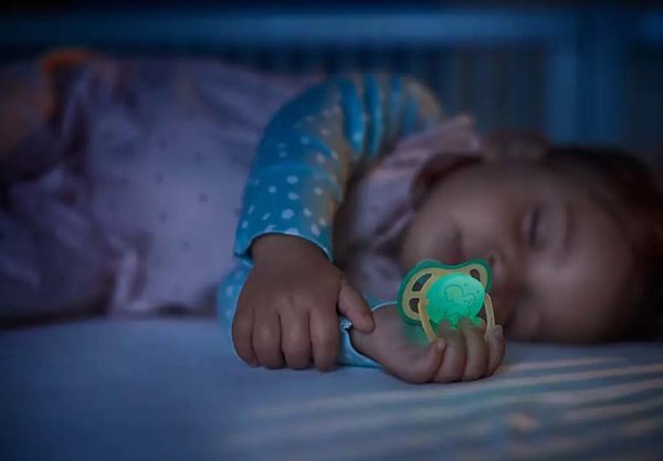 Avent Пустышка силиконовая светящаяся Ultra air night, 0-6 месяцев / цвет зеленый, синий