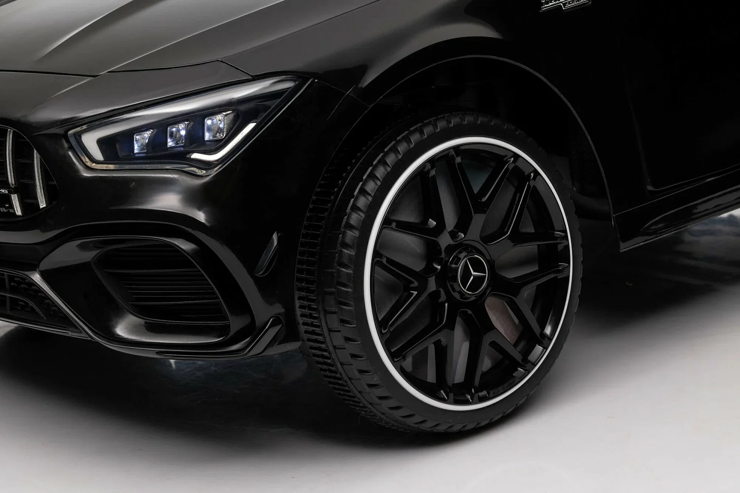 Toyland Электромобиль Mercedes Benz CLA45