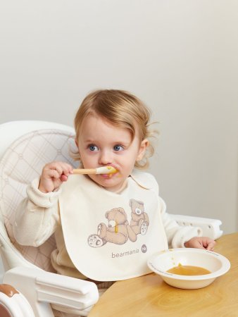 Happy Baby Нагрудный фартук на липучке / цвет bears milky (молочный)