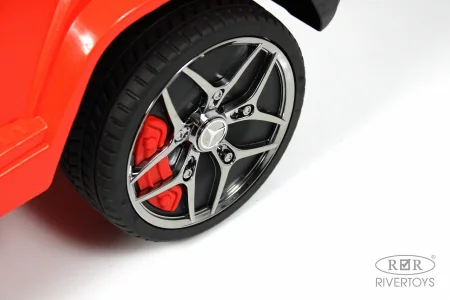 Rivertoys Толокар Mercedes-Benz GL63, с ручкой / цвет красный