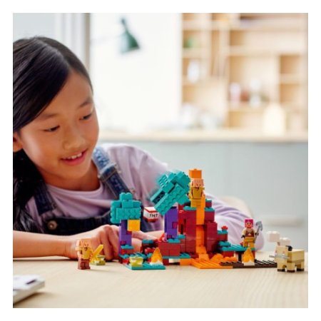 LEGO Minecraft Конструктор "Искажённый лес"