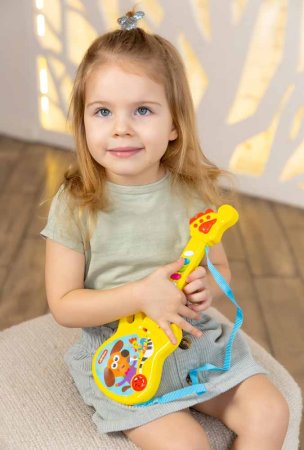 Азбукварик Гитара "Любимые песенки" / цвет желтый