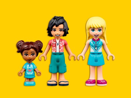 Lego Конструктор Friends "Развлечения на пляже для серферов"