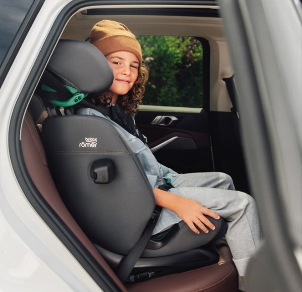 Britax Roemer Автокресло Advansafix Pro (9-36 кг) / цвет Midnight Grey (темно-серый)