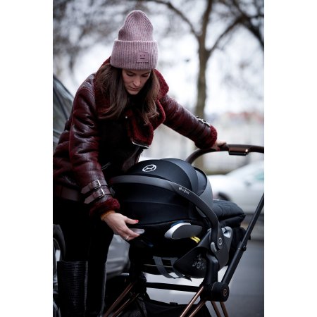 Cybex Автокресло Cloud Z i-Size / цвет Deep Black